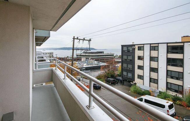 1 bed, 1 bath, $1,795, Unit 302