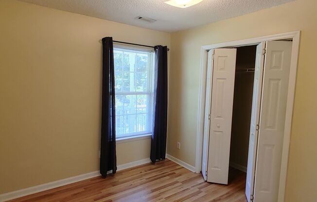 3 beds, 1 bath, $1,495