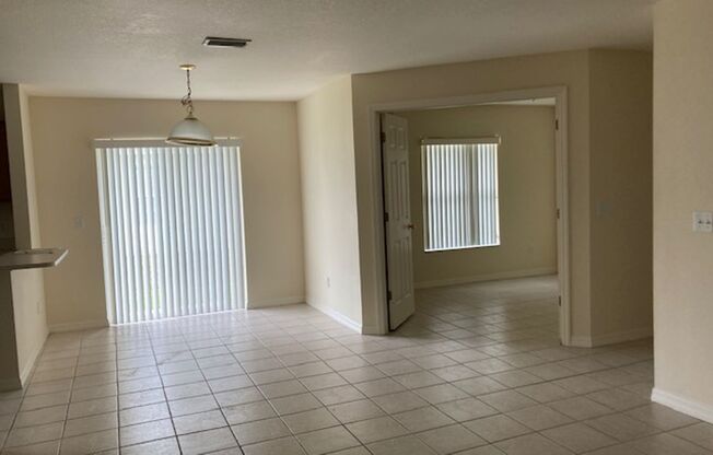 3 beds, 2 baths, 1,500 sqft, $1,450, Unit A