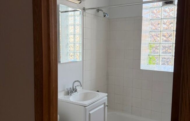 Studio, 1 bath, $1,025, Unit 106