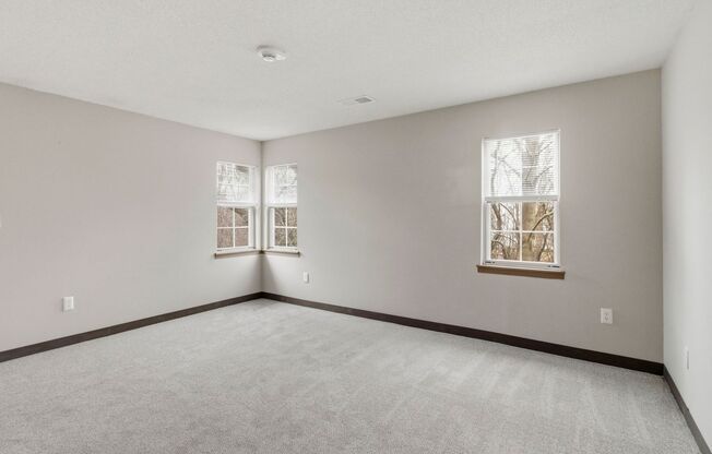 3 beds, 2 baths, 1,225 sqft, $2,025, Unit 4422-202