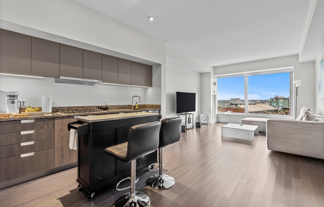 1 bed, 1 bath, 876 sqft, $4,250, Unit 19A