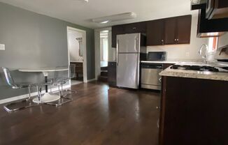 3 beds, 1 bath, $2,200, Unit Unit C