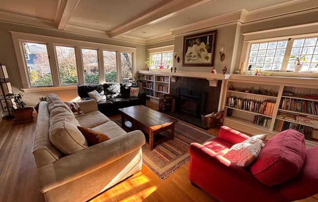 Spectacular, Fully-Furnished 1910 4 Bed/3.5 Bath Irvington Craftsman Avail for 1 Year!