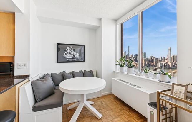 1 bed, 1 bath, 819 sqft, $5,000, Unit PH4D