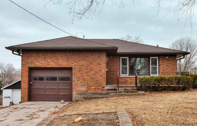 Spacious 4 bedroom 2 bathroom home