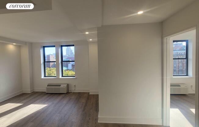 2 beds, 2 baths, $7,650, Unit 10B