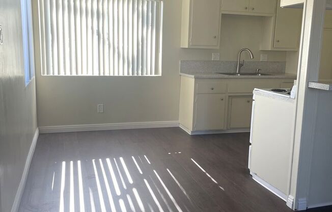 Memorial Apartments- Super Clean 2 Bedroom 1 Bath Apartment in Memorial Heights
