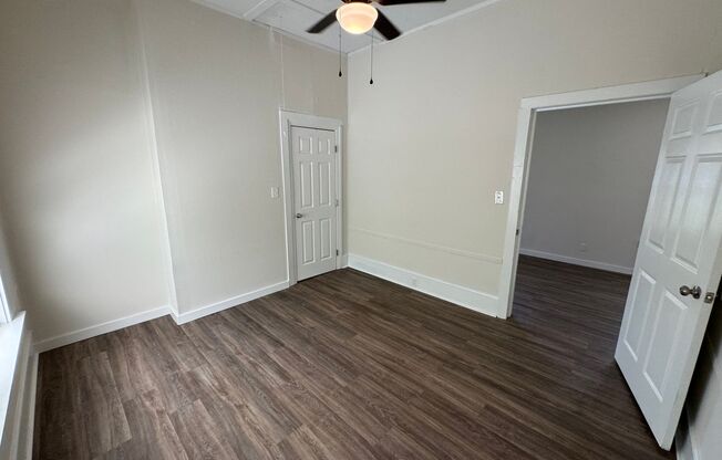 3 beds, 1 bath, $1,150