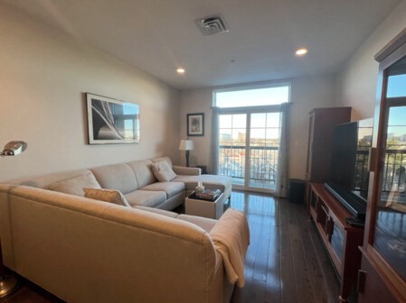 2 beds, 2 baths, 1,200 sqft, $4,500, Unit 414