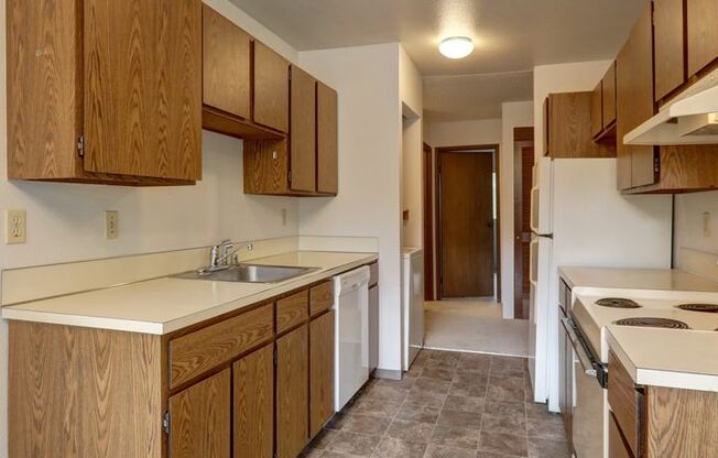 Top floor 2 bedroom 2 bath condo in Kirkland