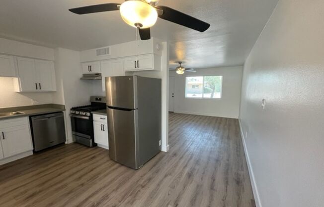 2 beds, 1 bath, 800 sqft, $1,350, Unit CC12