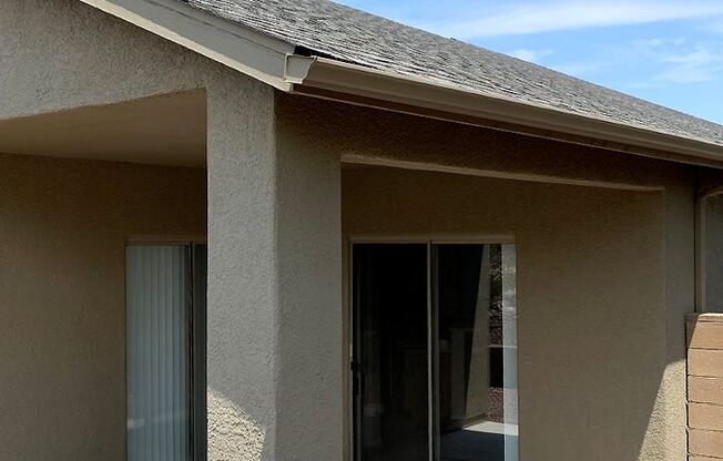 3 beds, 2 baths, $2,525