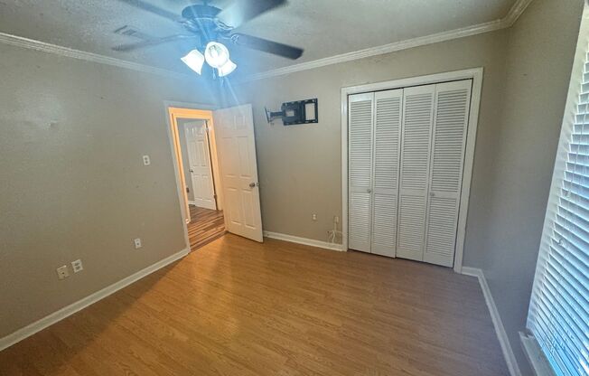 3 beds, 2 baths, $1,800