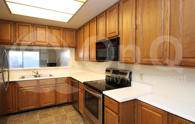 500 N Roosevelt Ave