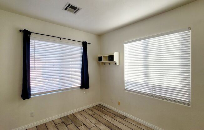 3 beds, 2.5 baths, $1,950