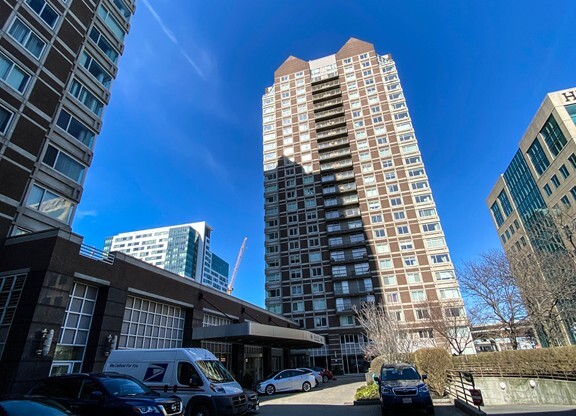 2 beds, 2 baths, 1,067 sqft, $4,750, Unit 1526