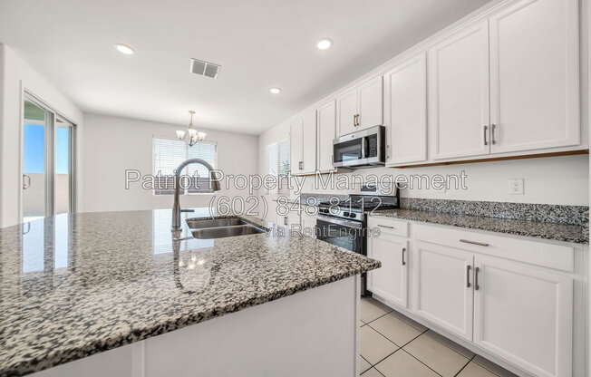5 beds, 3 baths, 2,466 sqft, $2,425