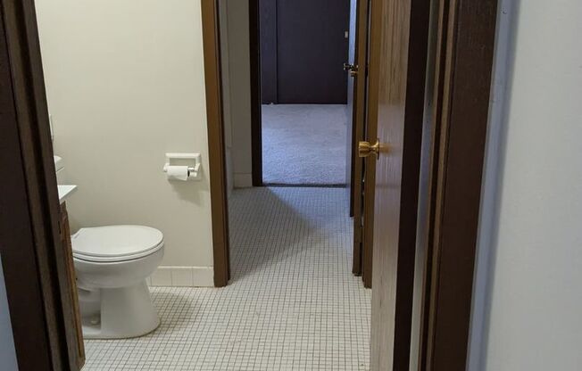 2 beds, 1.5 baths, 1,000 sqft, $1,451, Unit 8199-8199C