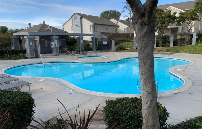 3 bedroom, 2 1/2 bath townhome located near the 125 & 94 freeway