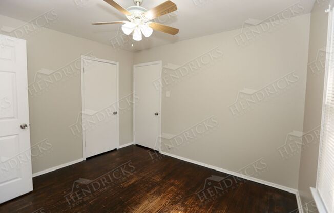 3 beds, 1 bath, $1,300