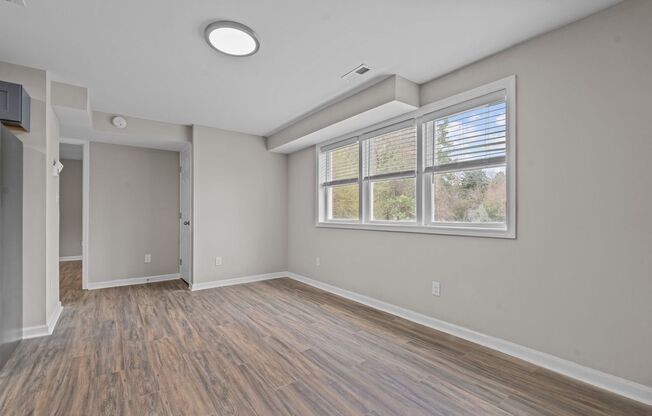 2 beds, 1 bath, 725 sqft, $1,195, Unit 1302-C