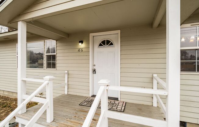 166 SE E St. Madras, OR