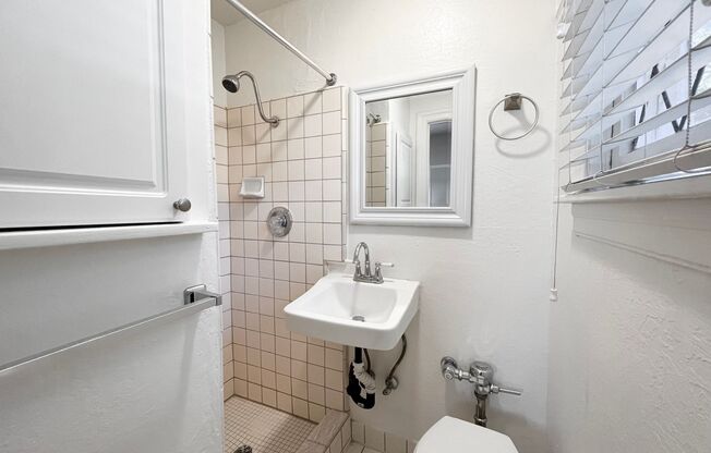 Studio, 1 bath, $1,295, Unit 04