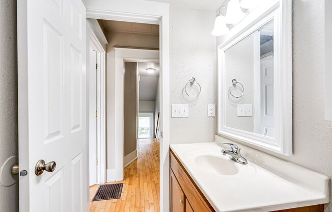 2 beds, 1 bath, 1,050 sqft, $1,399, Unit 1312A