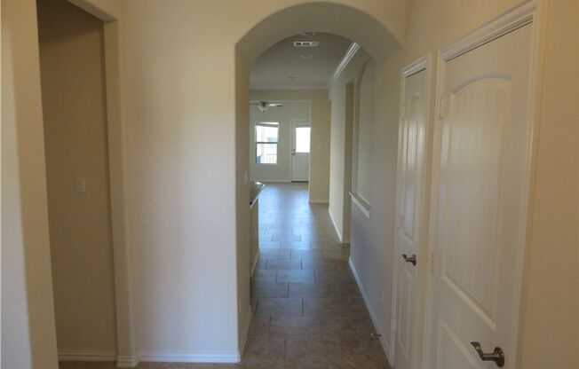 Gorgeous 3/2/2 in Villas at Vista Ridge!