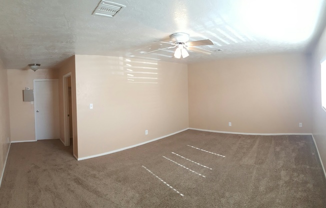 Beautiful single story- 3Bed/2Bath home located in Henderson