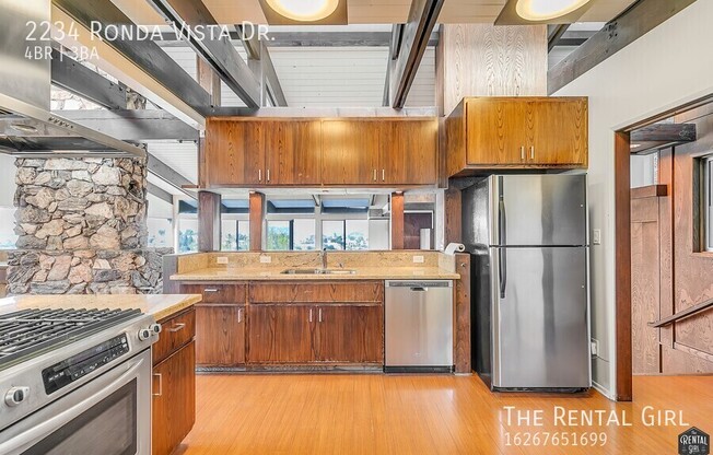 2234 RONDA VIS DR