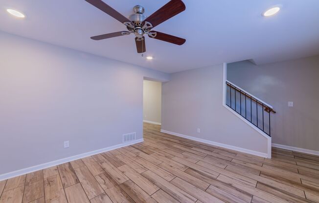 4 beds, 2 baths, 1,500 sqft, $1,995, Unit 712HCO