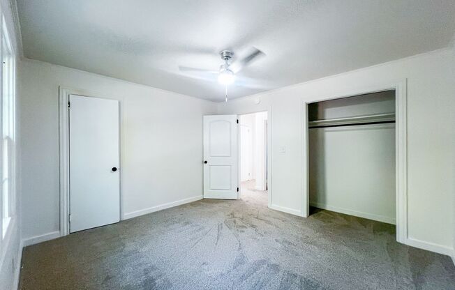 2 beds, 1 bath, $1,045, Unit 112