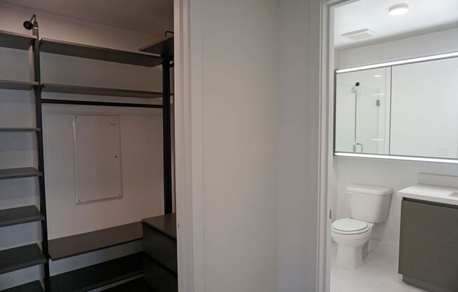 2 beds, 2 baths, 1,045 sqft, $4,239, Unit 211
