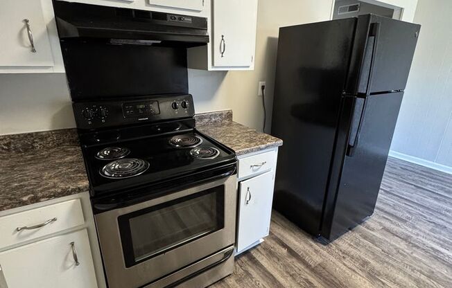 1 bed, 1 bath, 730 sqft, $1,075, Unit 61W