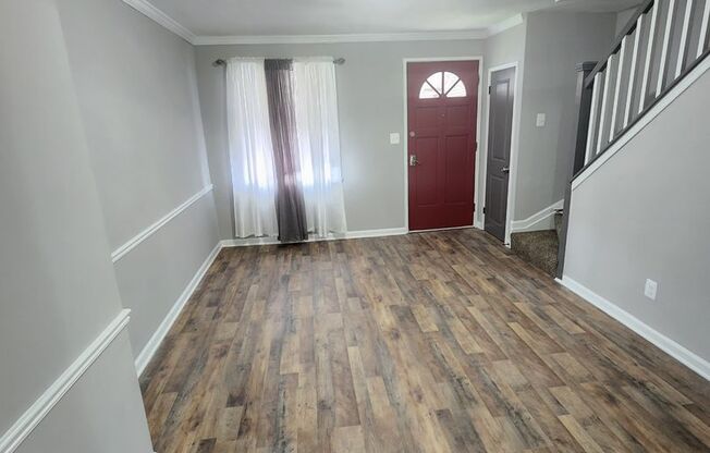 Beatuiful Two Bedroom Town Home