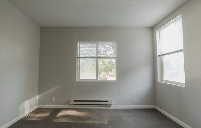 2 beds, 1 bath, 690 sqft, $2,800, Unit 200