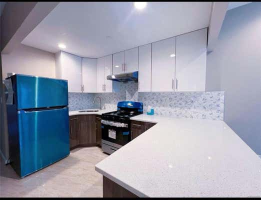 3 beds, 2 baths, 950 sqft, $2,900, Unit 1FL