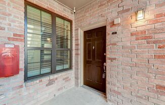 2 beds, 1 bath, $1,600