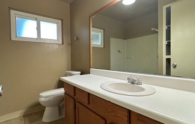 3 beds, 1 bath, $1,675