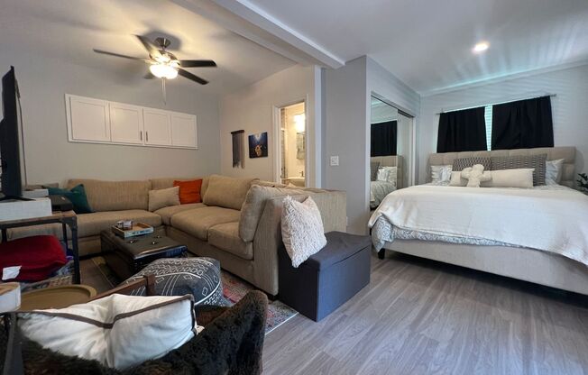 2 beds, 2 baths, 1,200 sqft, $3,995, Unit 3104 E