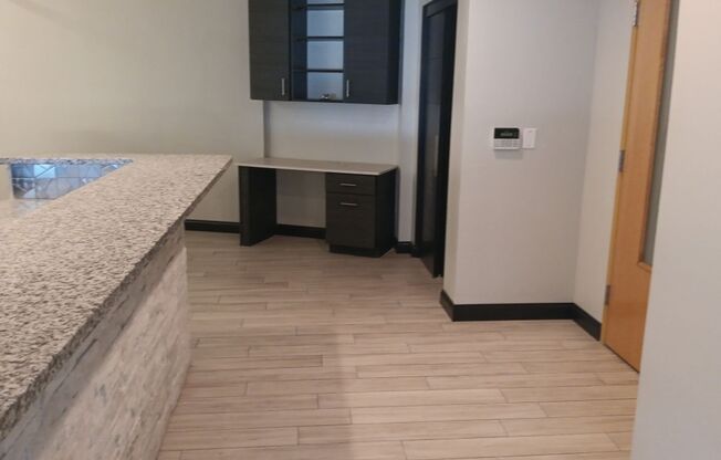 Luxurious 2 bedroom, 2 bathroom condo located in downtown ABQ! ALL utilities included!