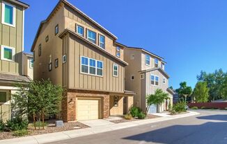 612 W FLINTLOCK WAY