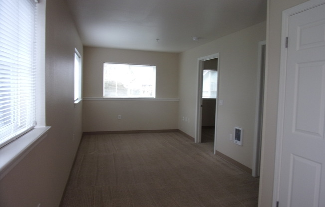 2 beds, 1 bath, 754 sqft, $1,577, Unit 137-110