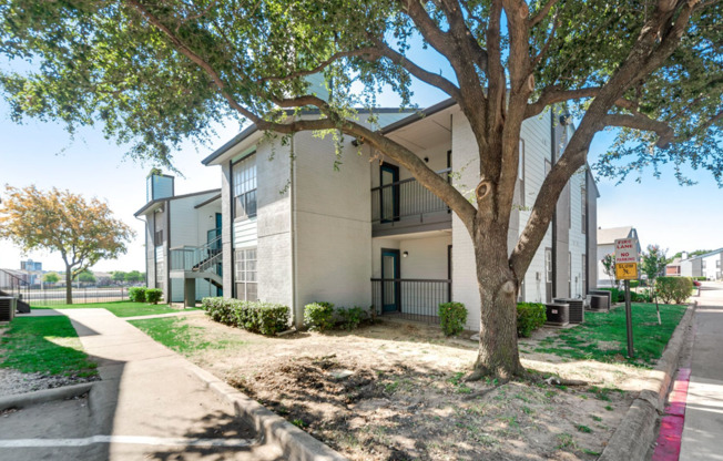 1 bed, 1 bath, 675 sqft, $1,120, Unit 417