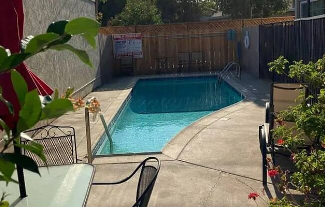 WELCOME TO THE MERITAGE APARTMENTS