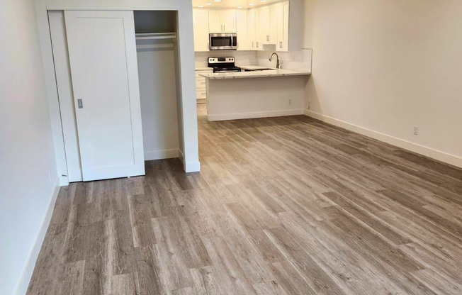 1 bed, 1 bath, 908 sqft, $2,450, Unit 302