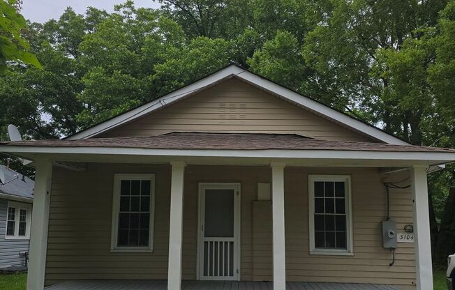 NEWLY REMODELED 2 BEDROOM HOUSE