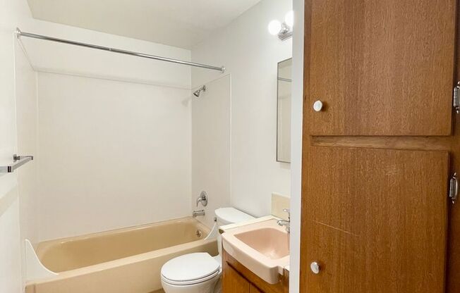 Studio, 1 bath, 464 sqft, $1,450, Unit 207
